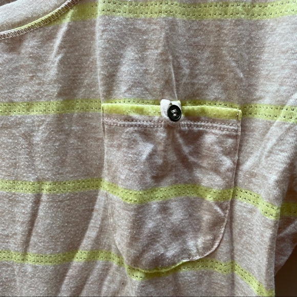 4/$24๐ฆฉ Striped Eyelet Pocket Shirt - Picture 5 of 10